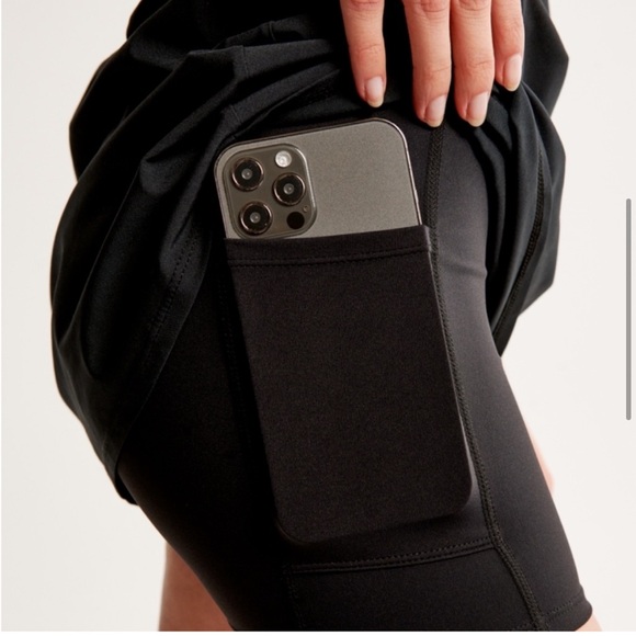 Short Sleeve Abercrombie Traveler Dress - Picture 4 of 6